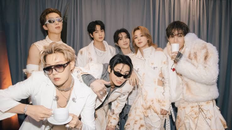Capa do artigo: Músicas surpresa do BTS na ARIRANG Tour: veja todas até agora