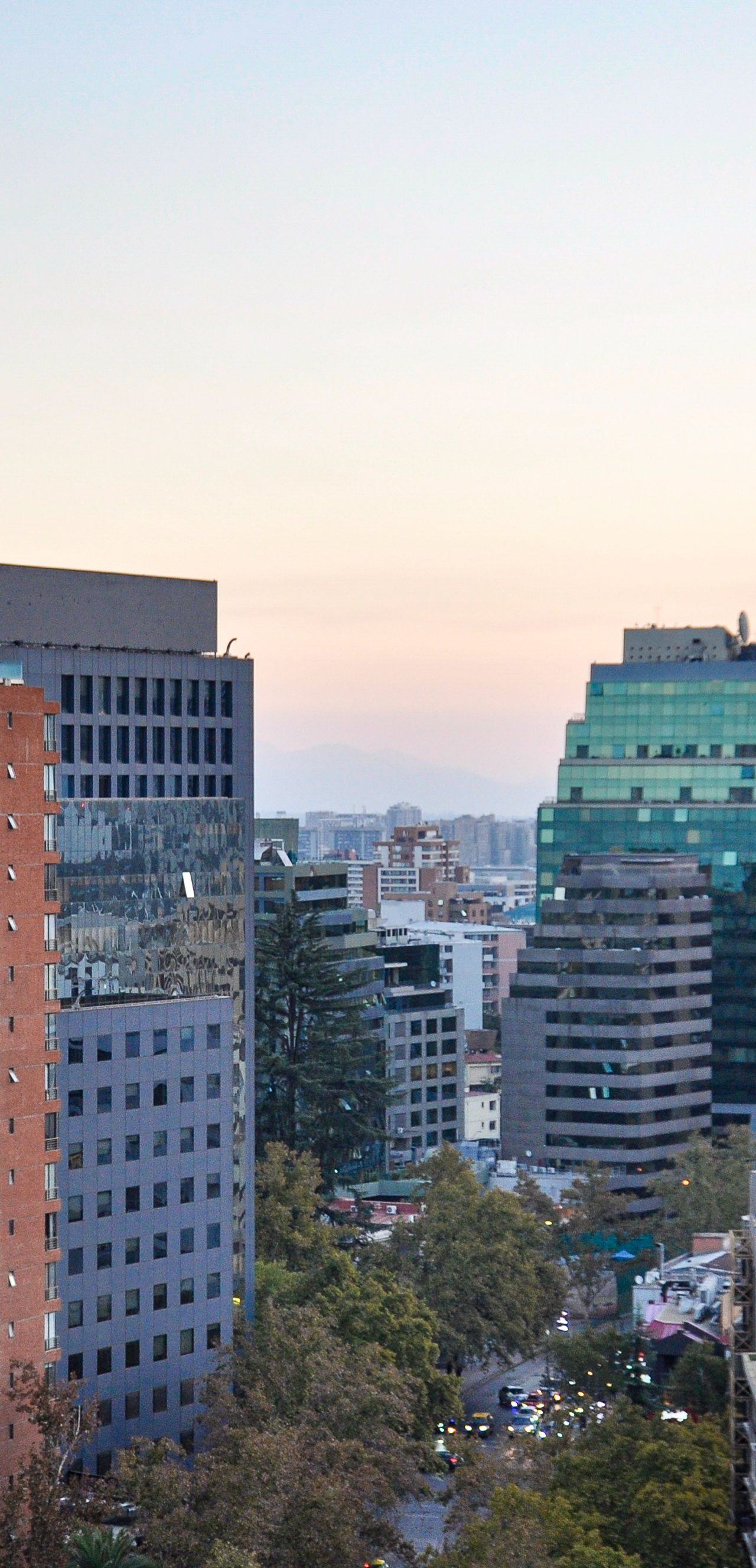 Capa do artigo: Hotel no Chile: como funciona a isenção do IVA de 19% para brasileiros?